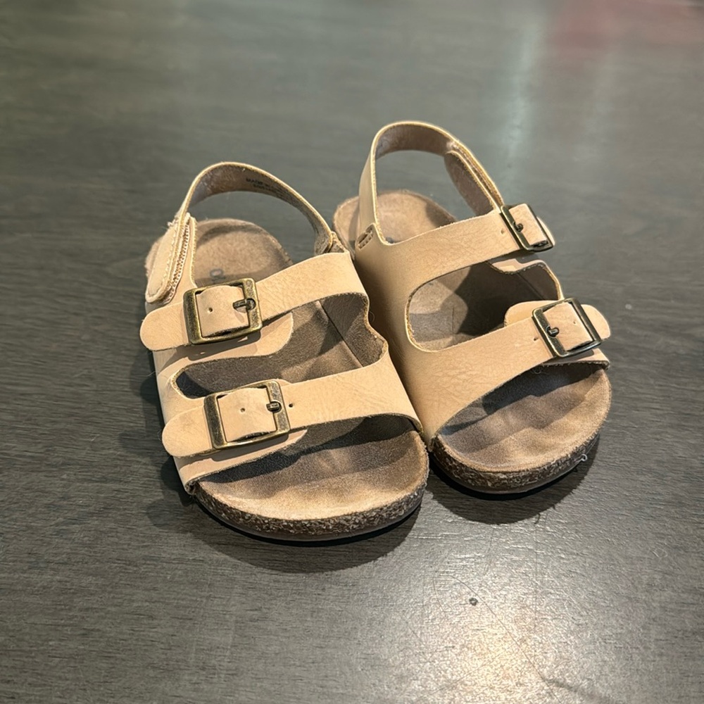 Child sandals